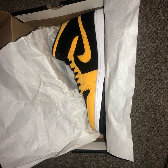 Air Jordan 1 mid reverse new love - Picture 3 of 5